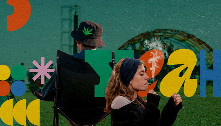 Top Marijuana-Friendly Music Festivals 2025 Een persoon die een joint rookt op een cannabisvriendelijk muziekfestival in 2025, zittend op een stoel met een andere persoon op de achtergrond, tegen een kleurrijke achtergrond van groene, oranje en gele geometrische vormen en een hoed met cannabisblad.