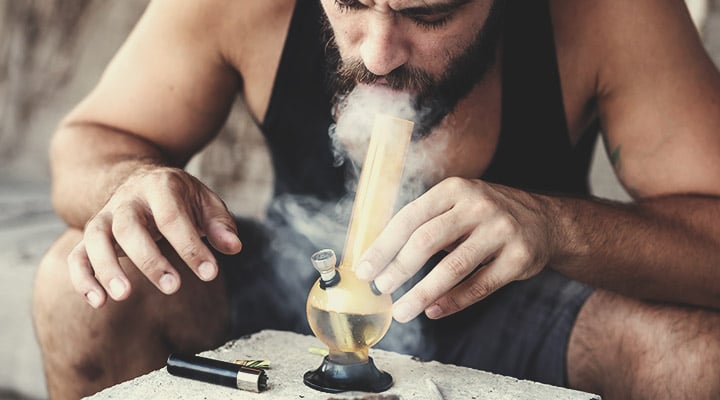 Een bong rippen als een pro Een bong rippen als een pro