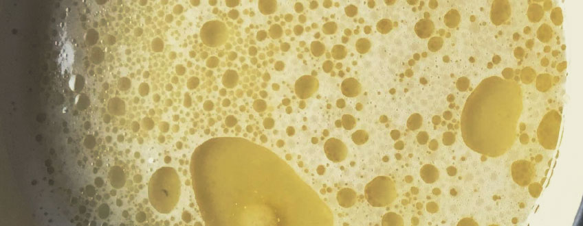 Het maken van cannabis melk Het maken van cannabis melk