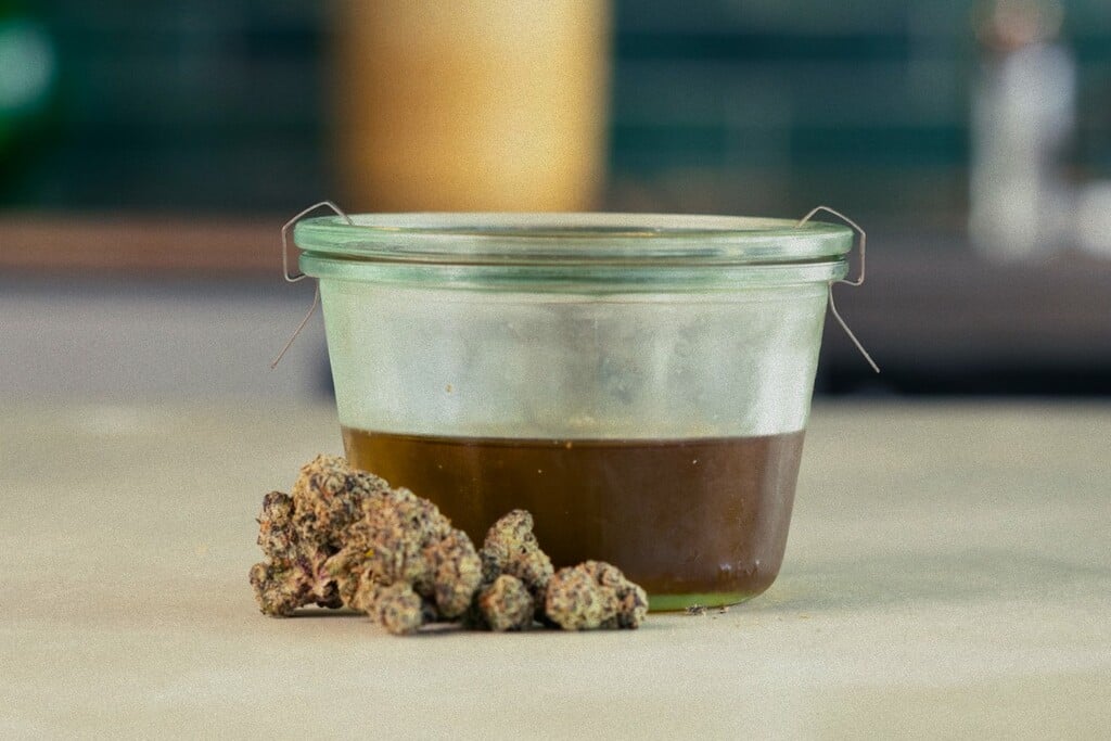 Zelf cannabis MCT-olie maken