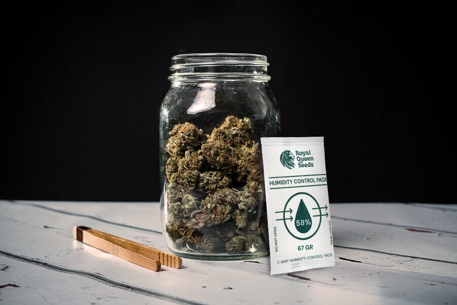 Hoe voorkom je beschimmelde wiet tijdens het drogen en curen?